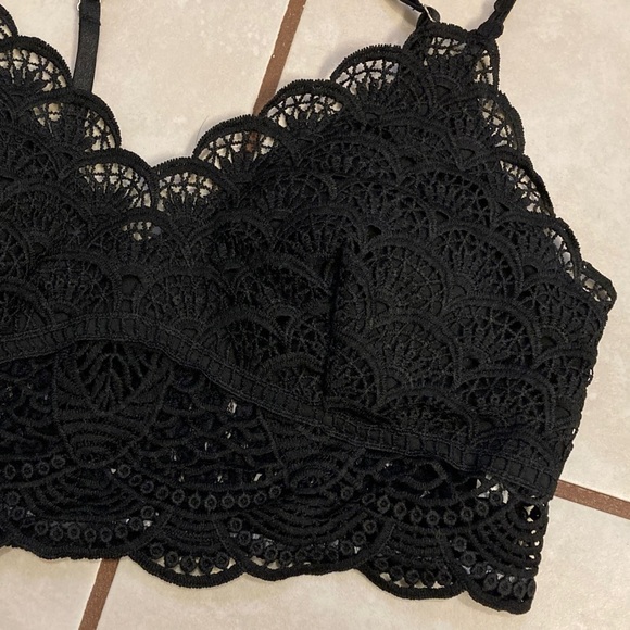 Bundle of 3 Bralettes - Picture 4 of 11